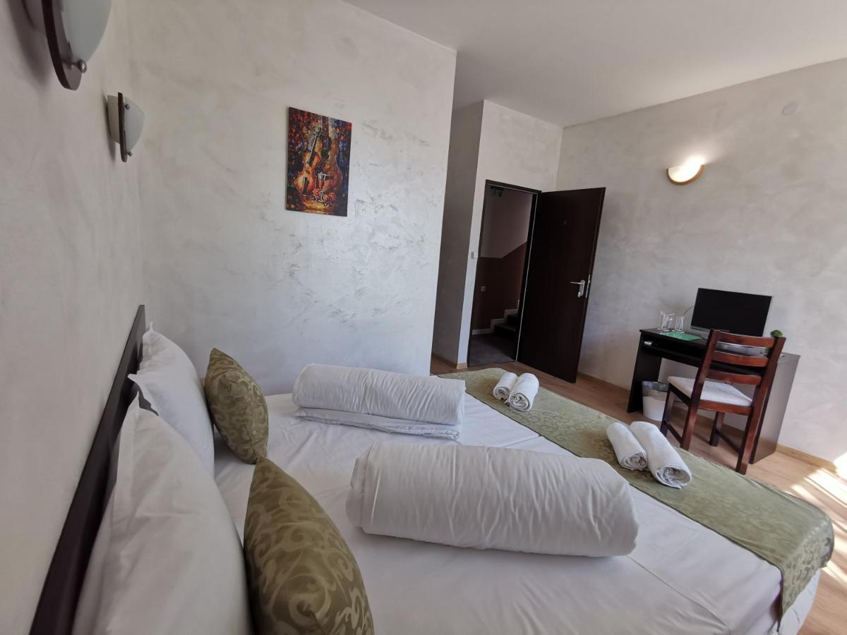 Hotel Swiss Sumen Kültér fotó